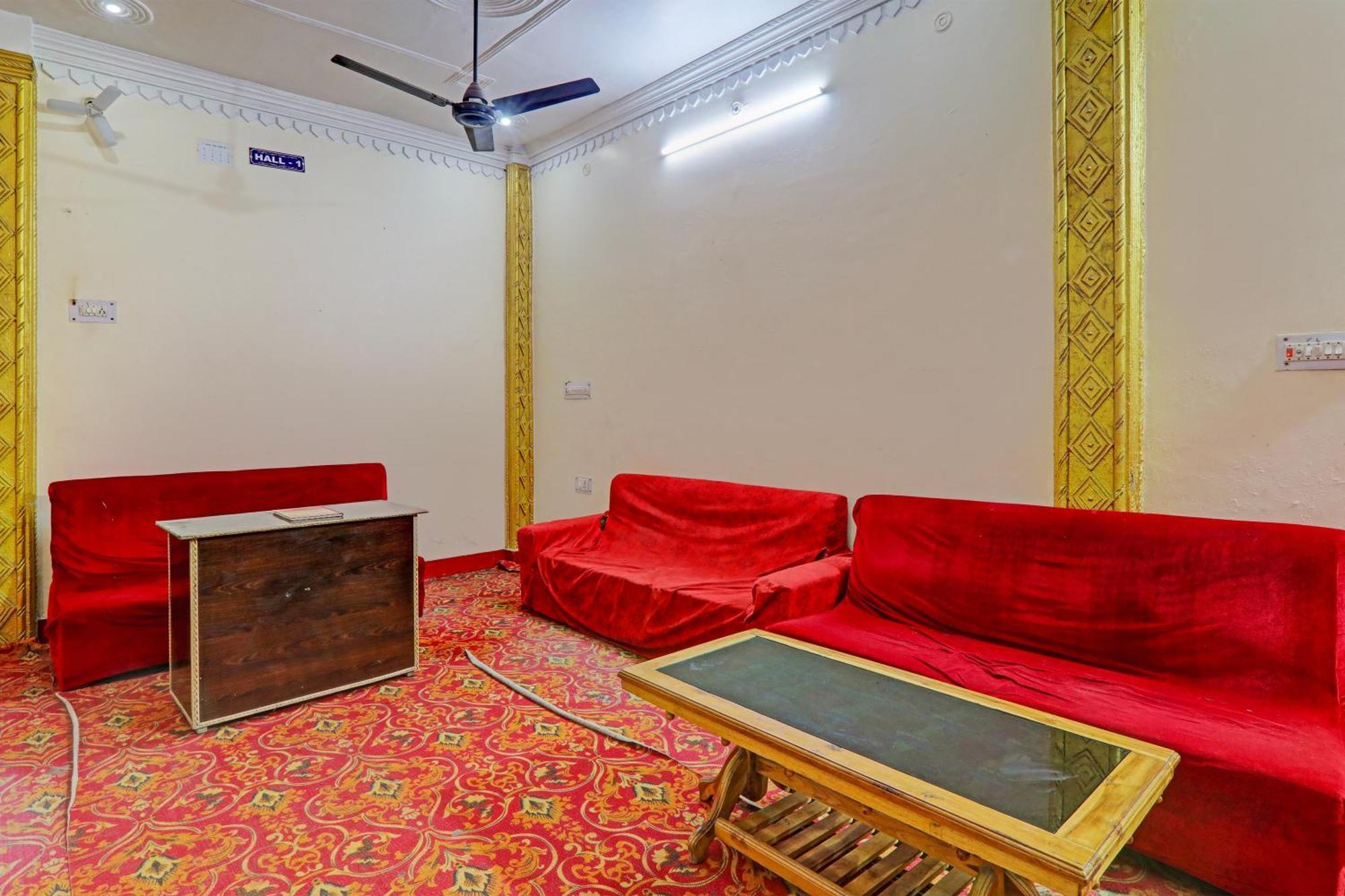 Hotel O Home Om Marriage Hall Ayodhya Eksteriør billede