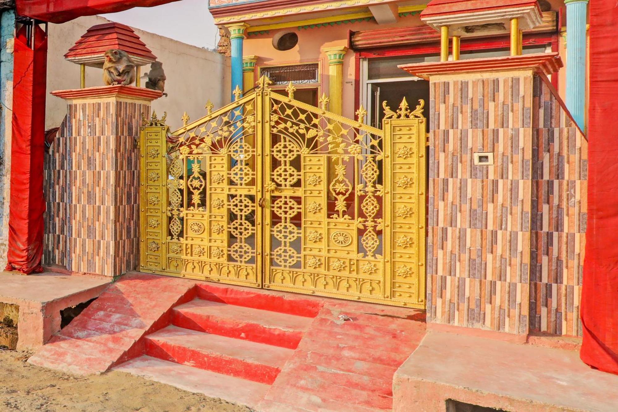 Hotel O Home Om Marriage Hall Ayodhya Eksteriør billede