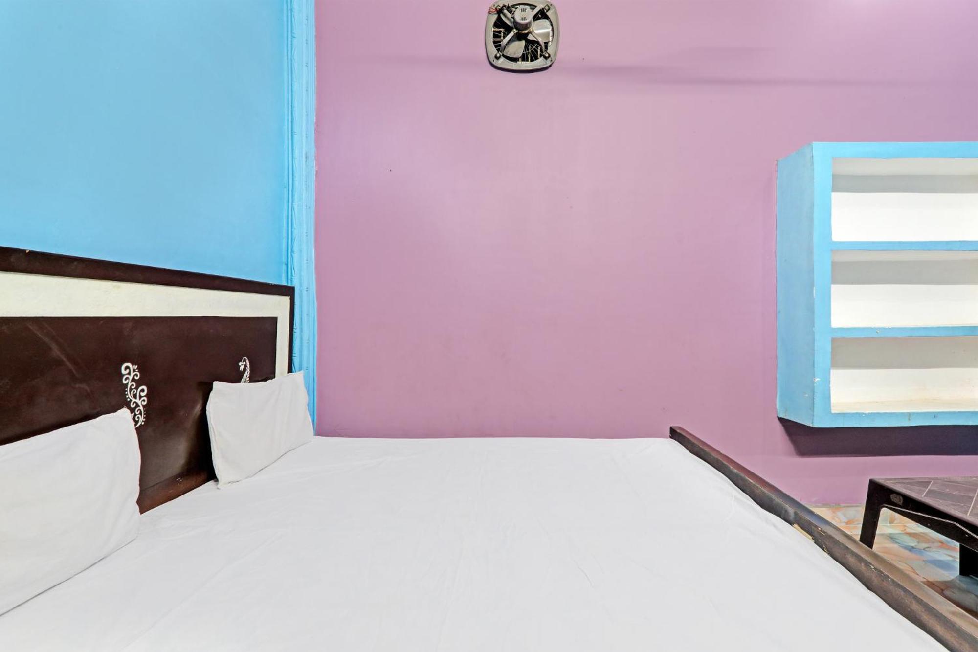 Hotel O Home Om Marriage Hall Ayodhya Eksteriør billede